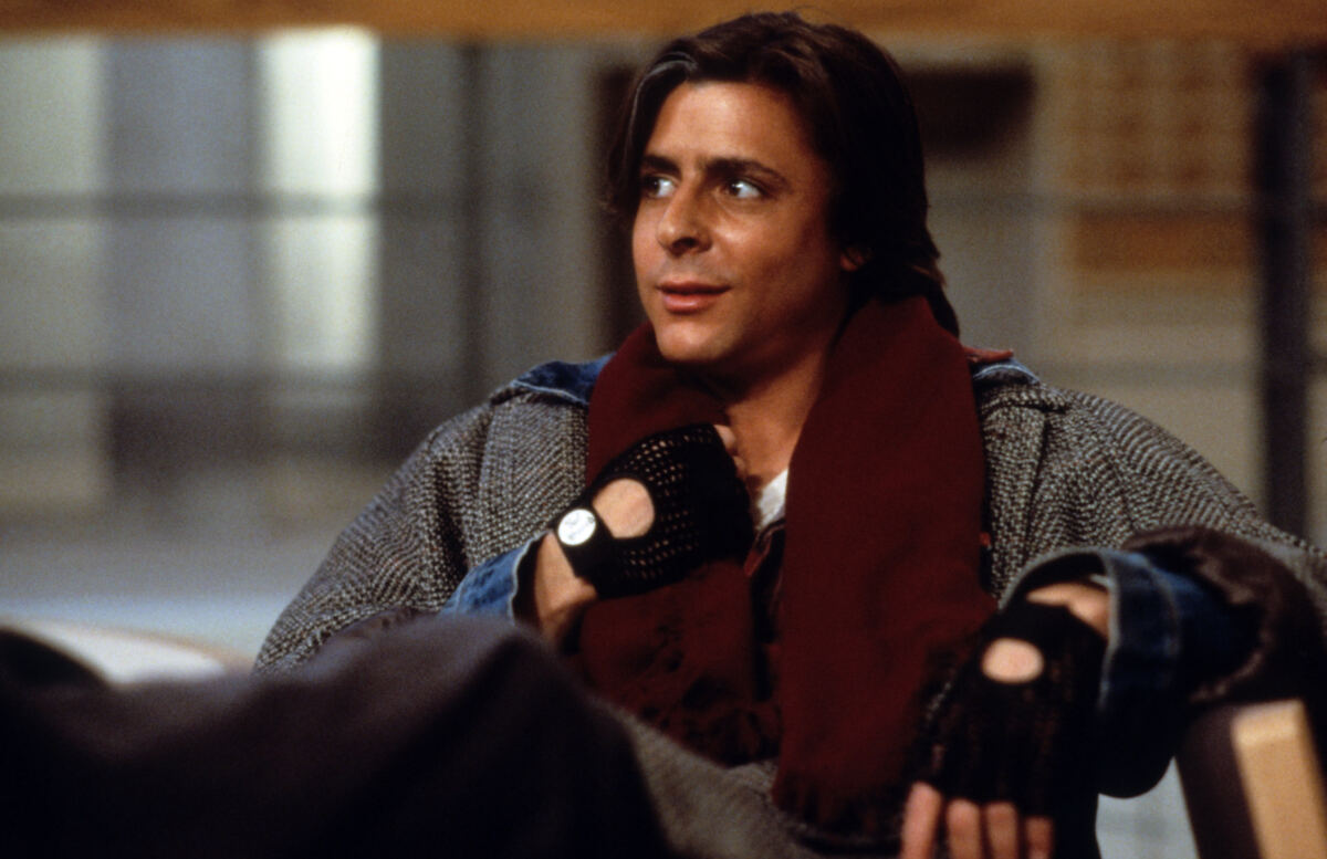Iconic ’80s star looks nearly unrecognizable in rare sighting