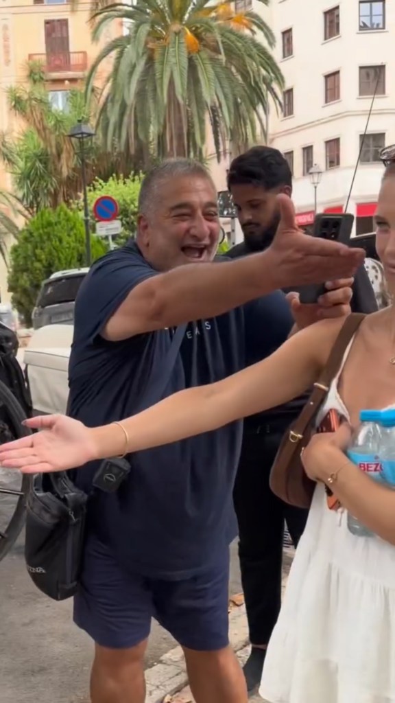 Wild coachman flies into hateful rage after kind tourist offers his horse water