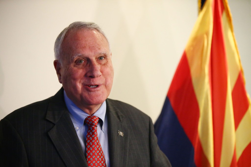 Ex-US Sen. Jon Kyl of Arizona dies at 84 after battling neurological disorder