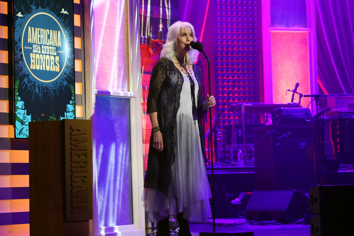 Dolly Parton posthumously accepts Lifetime Achievement Award in video recorded before death