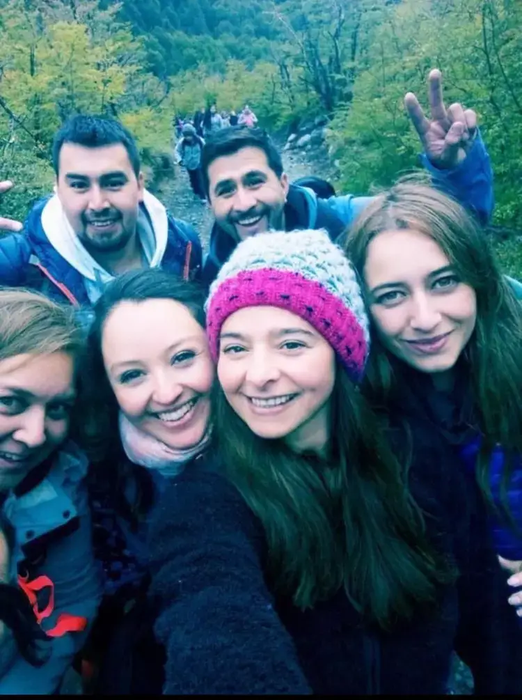 Photo of six friends taking a selfie leaves people creeped out over 'seventh face'