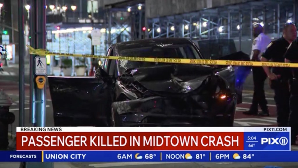 One killed after out-of-control Tesla smashes into NYC scaffolding