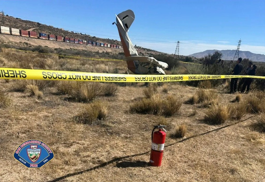 Two dead as plane crashes in California desert