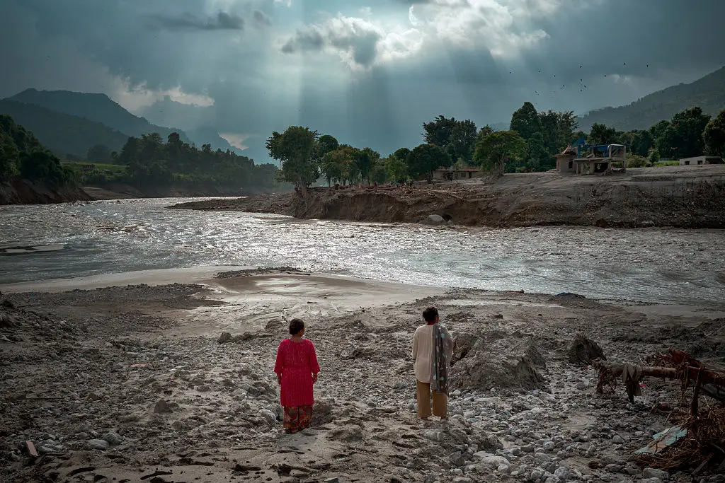 Chilling last messages from 14-year-old New Yorker missing after deadly Nepal flood revealed