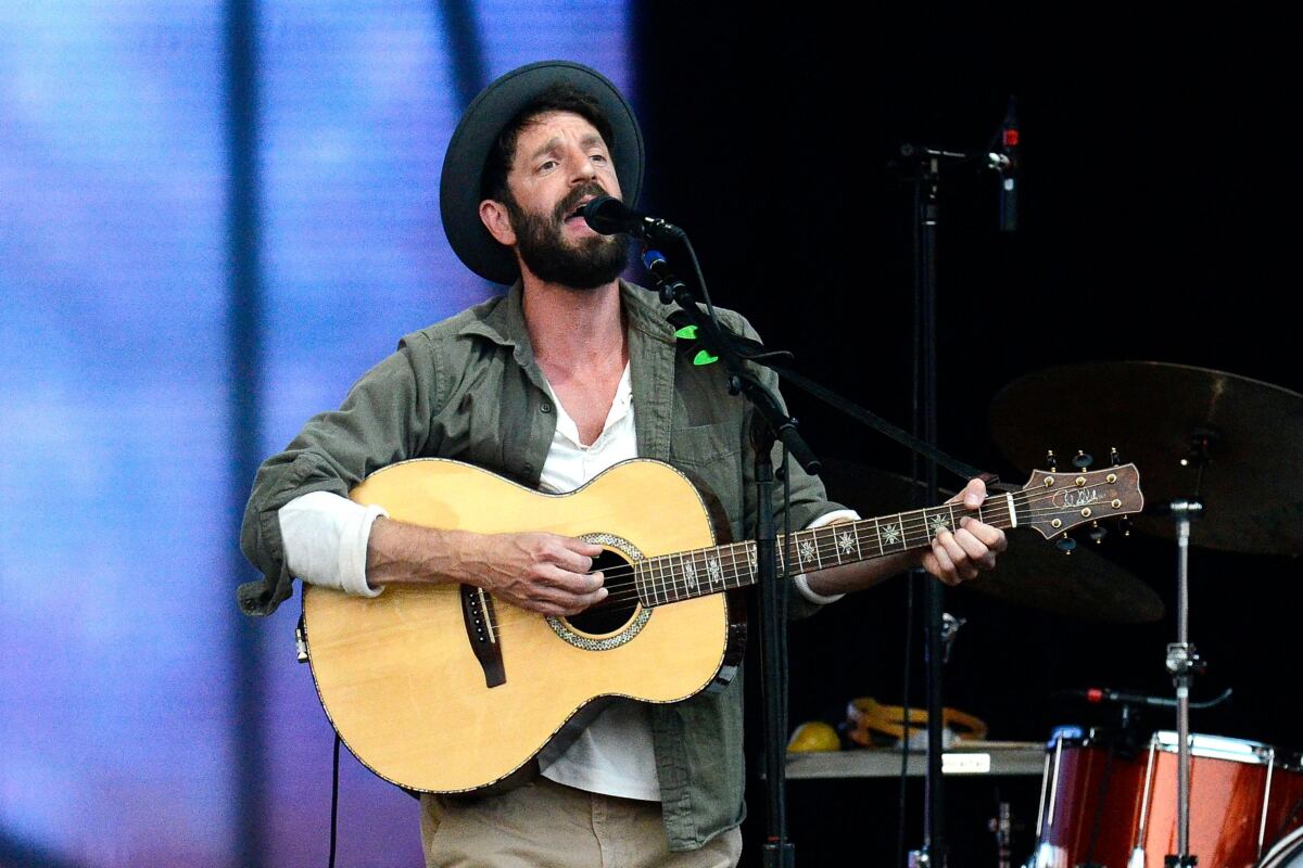 Grammy-winning singer collapses on stage during Nashville performance