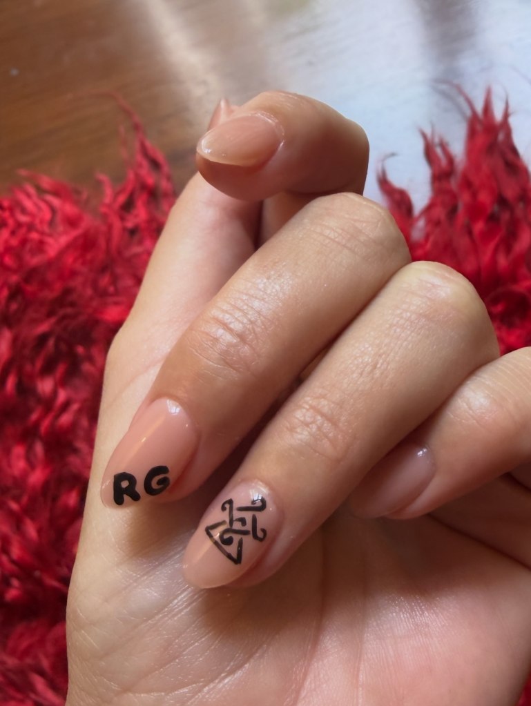 Emily Ratajkowski’s daring VMAs 2026 look included a nod to boyfriend Romain Gavras