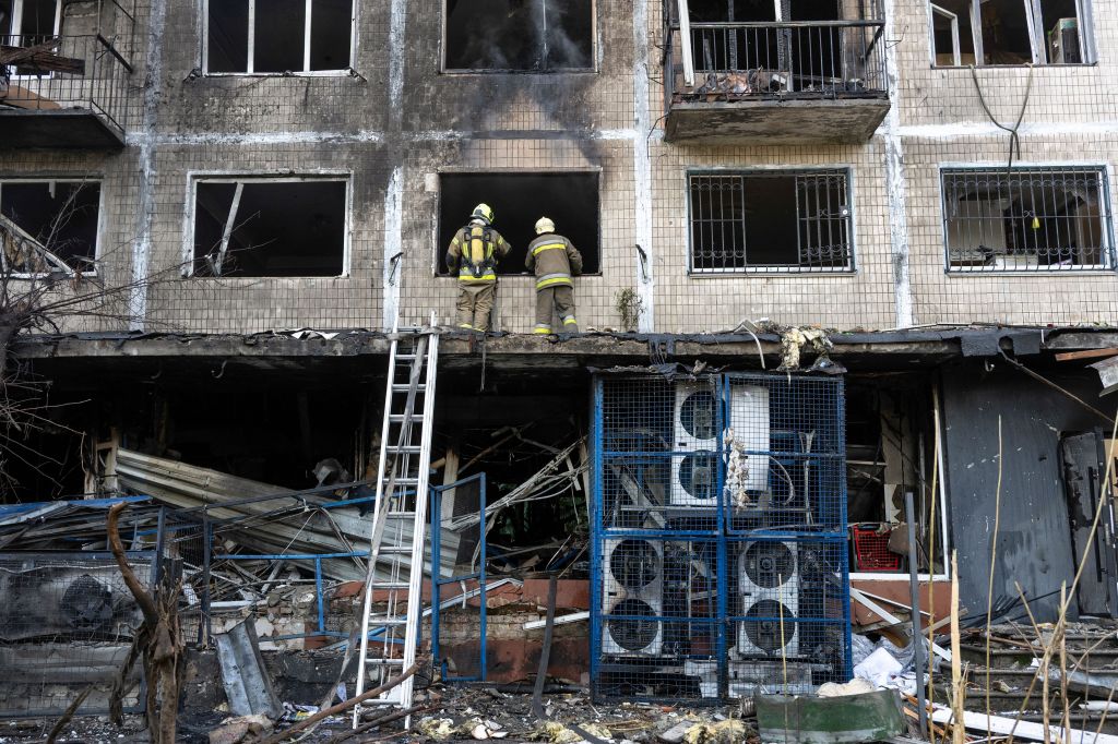 Russian attacks kill 4 across Ukraine days after Zelensky’s UN plea for help ending war