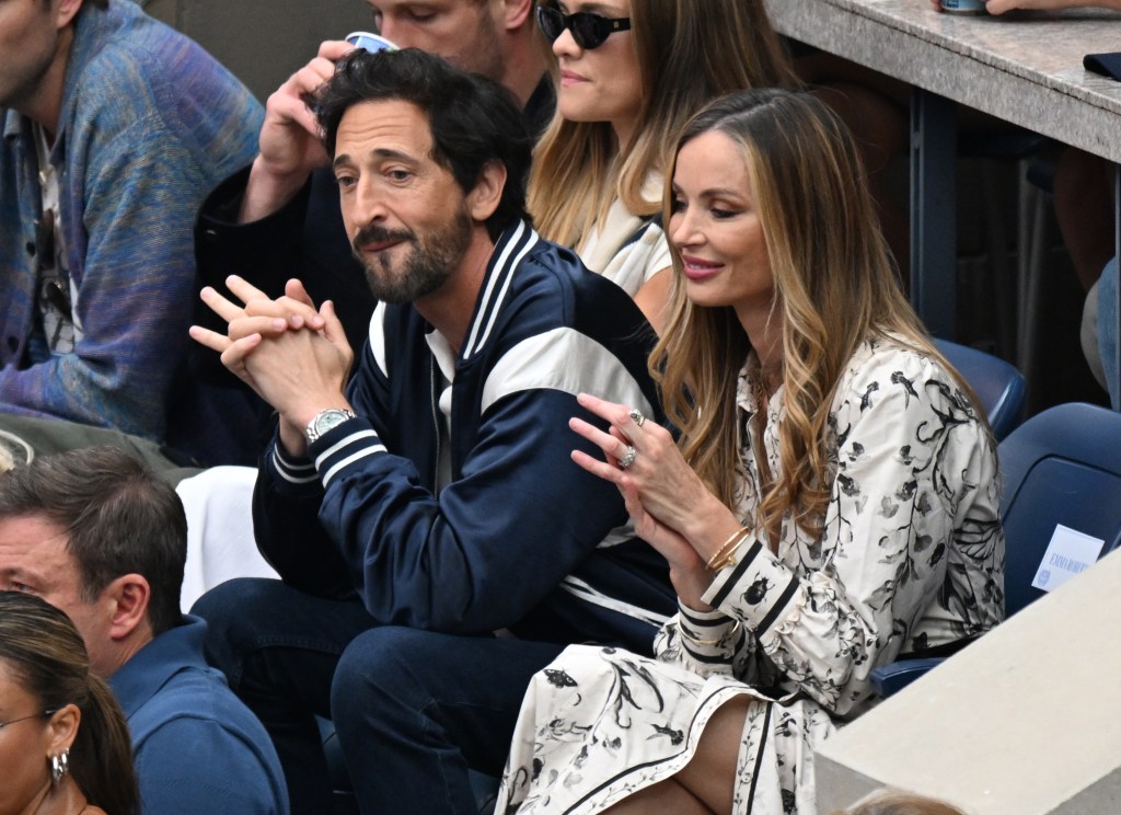 Hollywood A-lister goes incognito as he rides NYC subway