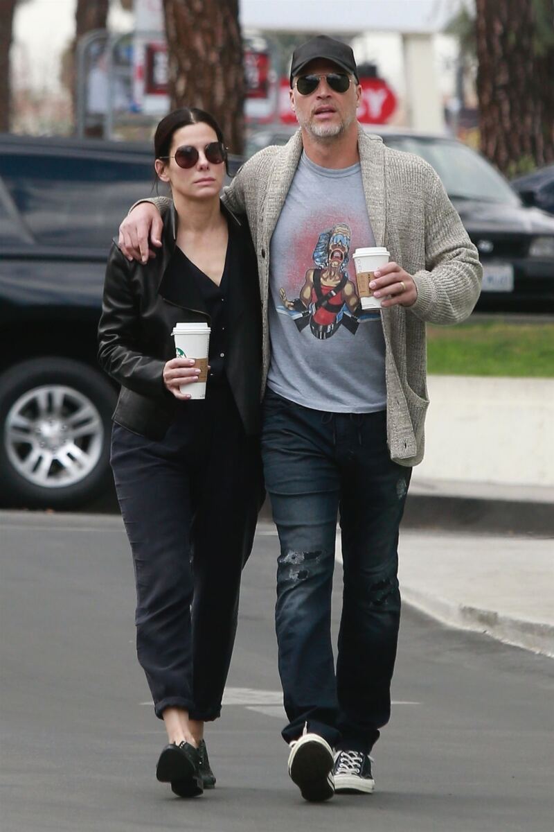 Sandra Bullock makes rare comment on dating 3 years after partner Bryan Randall’s death
