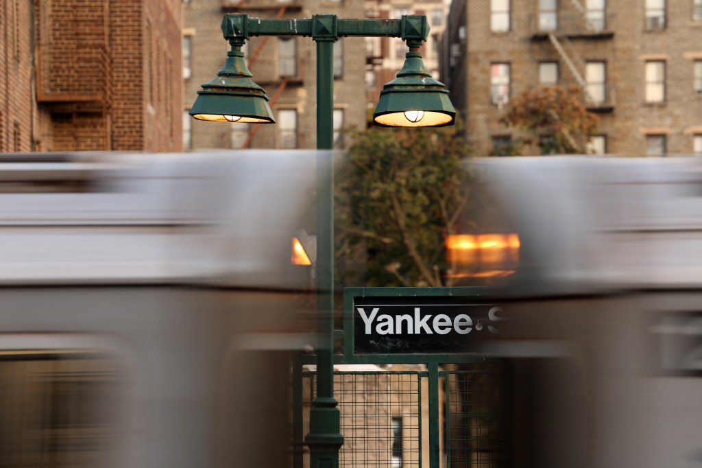 MTA worker, mom of 3, fatally struck by oncoming train while working on NYC subway tracks