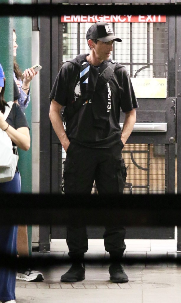 Hollywood A-lister goes incognito as he rides NYC subway