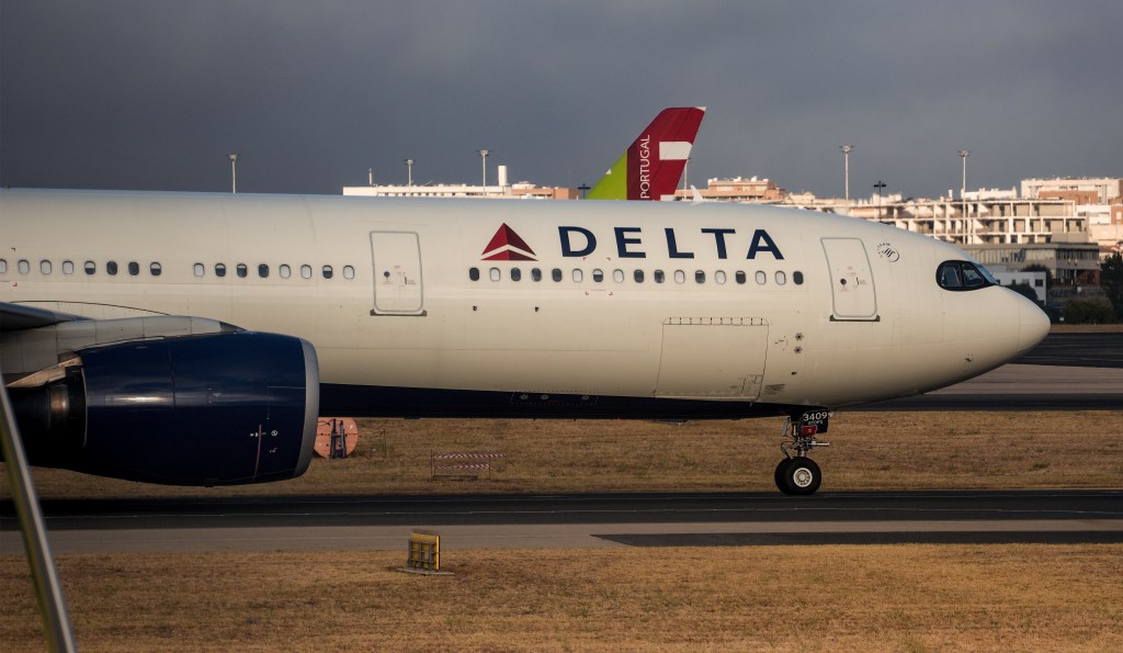 Delta plane plunges 27,000 feet in 10 minutes as oxygen masks suddenly drop aboard flight