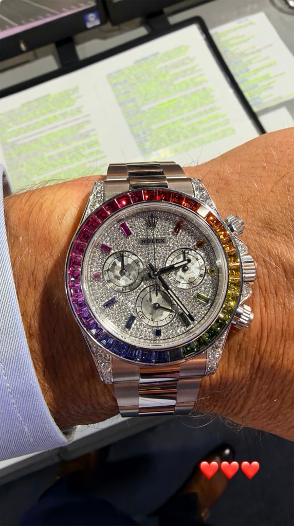 Tom Brady whips out another jaw-dropping $500K watch from his collection for Lions vs. Packers game
