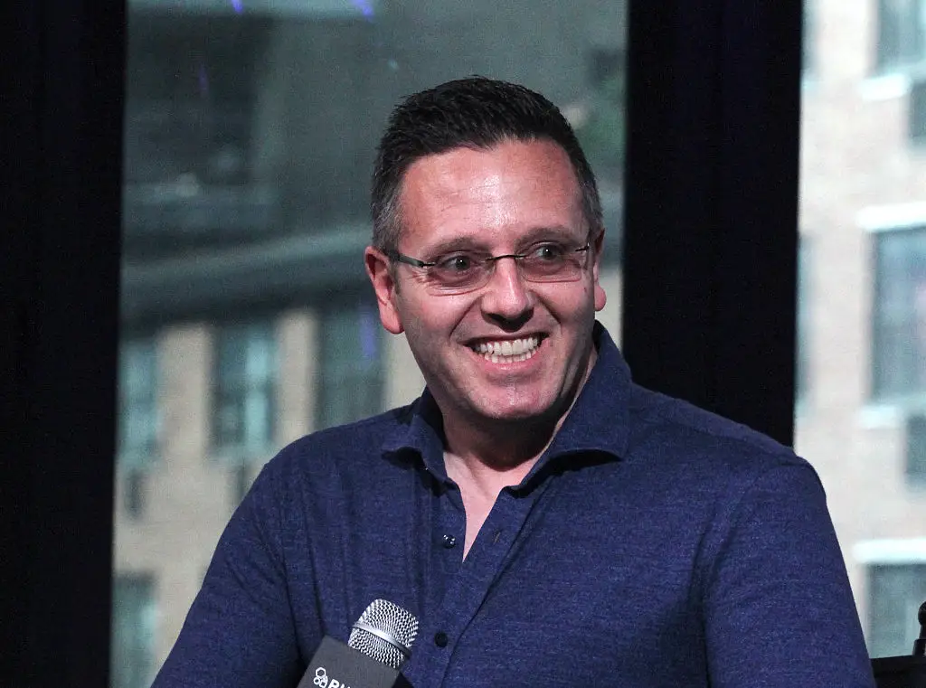 Medium explains why 'no one dies alone' as he opens up about grief