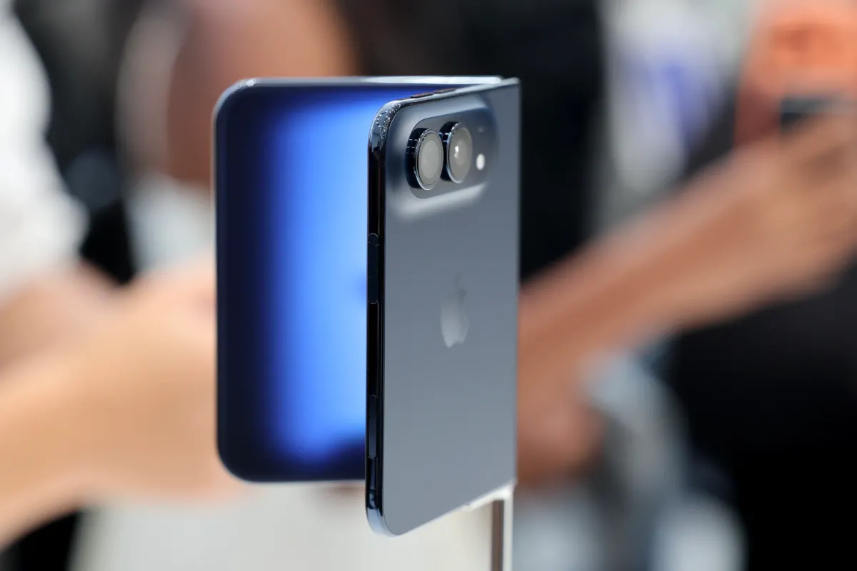 Man folds $2,000 iPhone Duo 10,000 times to expose what the screen would really look like after years of real use