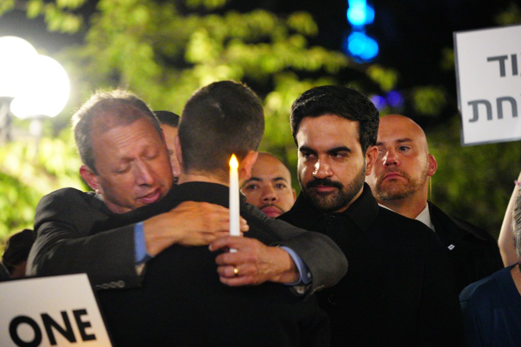 Mamdani booed, berated by anti-Israel protesters waving Hamas flags at NYC Oct. 7 memorial: ‘Shame on you’