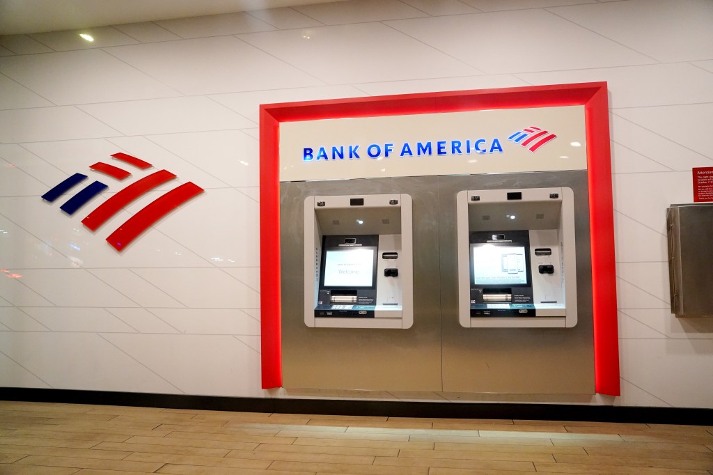 Texas barber found $128K in cash on top of bank ATM — then he returned it all: police