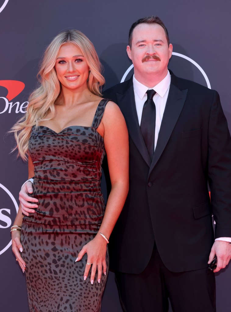 Shane Gillis’ ex-girlfriend throws shade at comedian’s ‘SNL’ monologue about female gymgoers