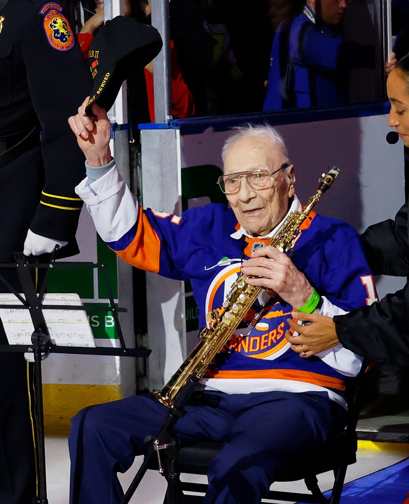 Beloved 105-year-old WWII vet returns to play national anthem at Islanders game