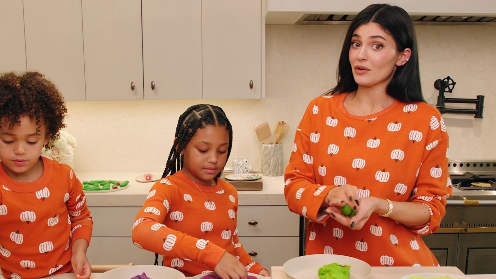 Fans praise Kylie Jenner for teaching daughter Stormi, 8, to embrace her natural hair: ‘So beautiful’