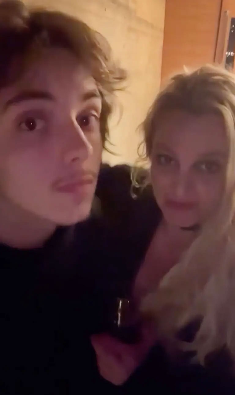 Britney Spears brings sons Sean and Jayden to Dollywood: ‘Family outing!’
