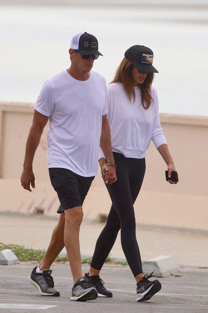 Cindy Crawford, husband Rande Gerber hold hands in first public outing since son Presley’s death