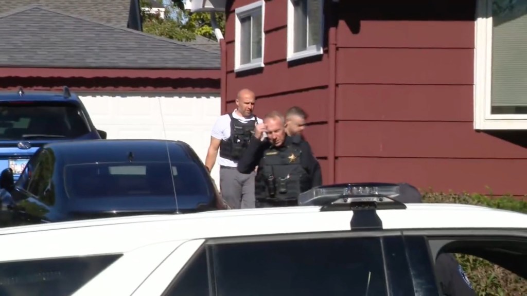 5 people shot dead in suspected murder-suicide in notoriously safe suburban Chicago village