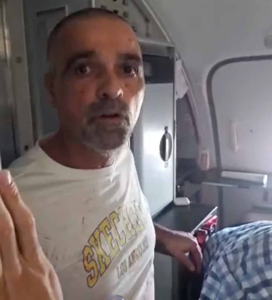 Hero Israeli passenger reveals he saved flydubai flight thanks to popular TV show — as he meets Netanyahu still covered in blood