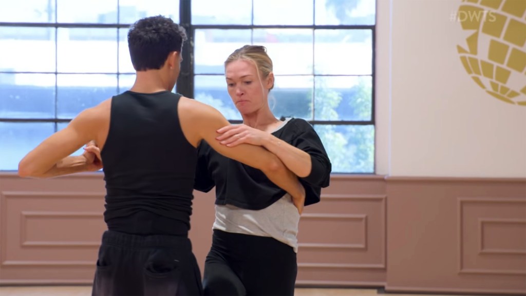 Julia Stiles dubs ‘DWTS’ partner Ezra Sosa a ‘cranky bitch’ after heated rehearsal