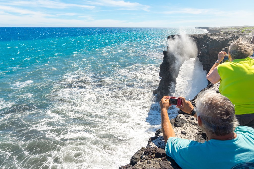 Hawaii’s iconic Hōlei Sea Arch landmark collapses into ocean after 500 years