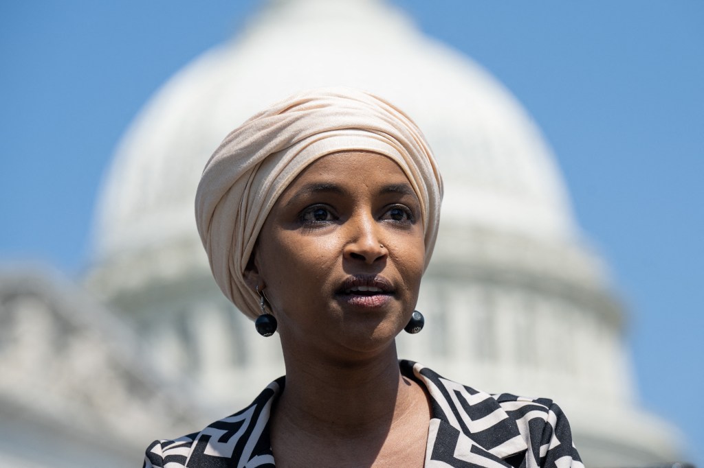 Obama backs Ilhan Omar amid probe, accuses Trump admin of weaponizing federal government: ‘So appalling’