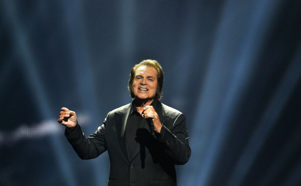Engelbert Humperdinck says he ‘went through hell’ rejecting ‘casting couch’ advances early in career
