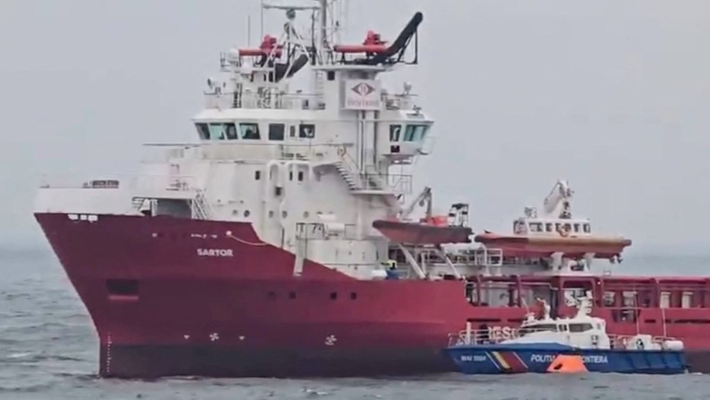 1 sailor dead and 3 missing after Russian drone strikes cargo ship in Black Sea off coast of Romania