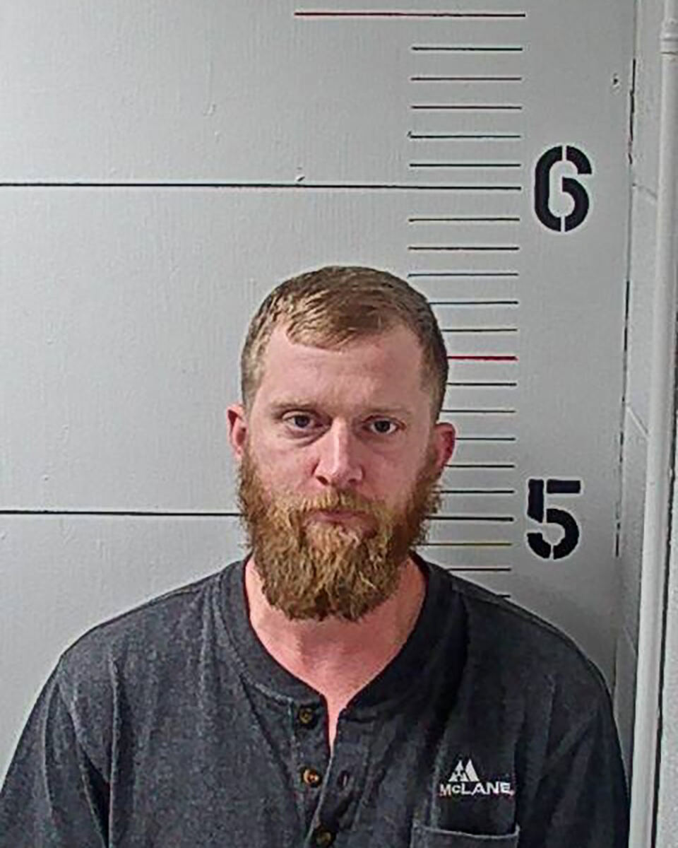 Savannah Chrisley’s brother pleads guilty to resisting arrest months after ‘aggressive’ cop showdown