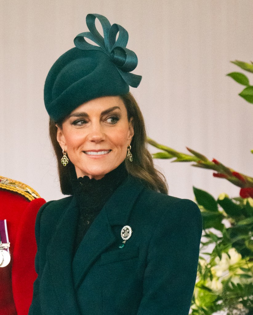 Kate Middleton glows in yellow keyhole gown and tiara at state banquet