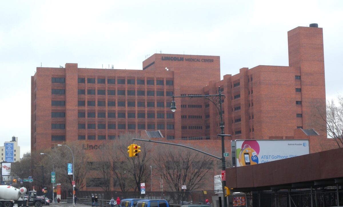 Woman, 35, found dead, badly battered inside NYC apartment: cops