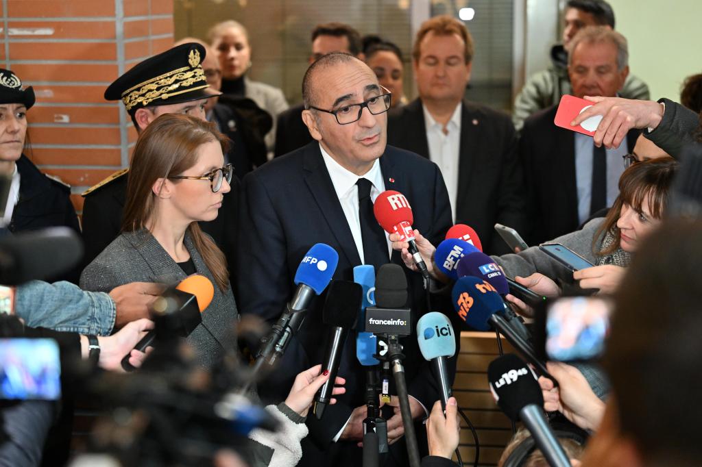 Racist terrorist using military-grade weapon kills one, injures several others — including girl — in Paris suburb