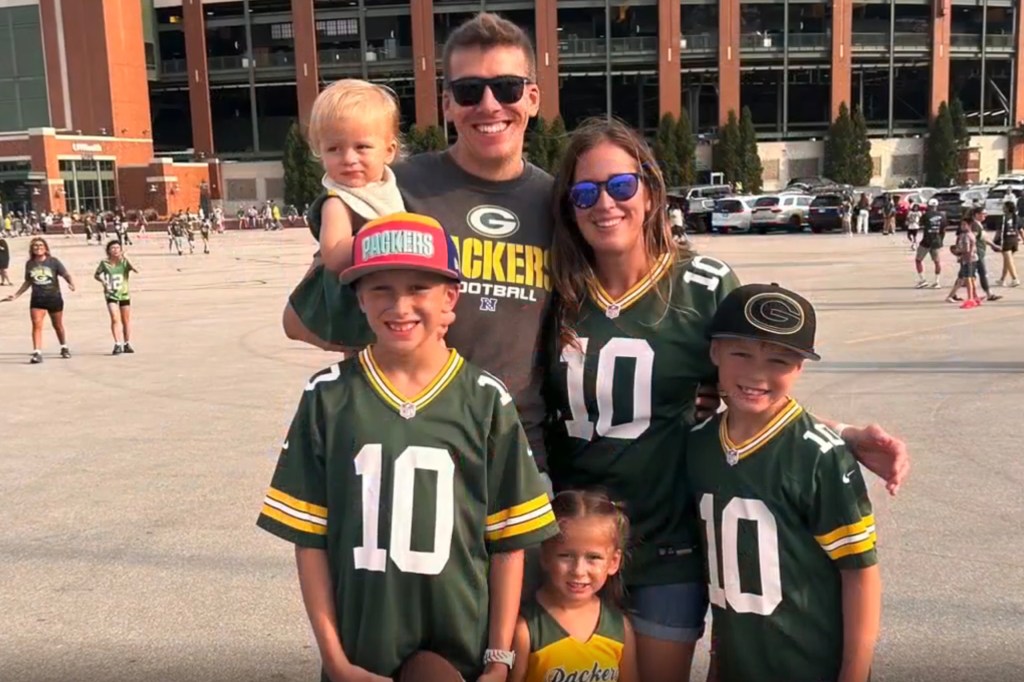 Wisconsin father of four dies after collapsing near finish line while running in his first half marathon