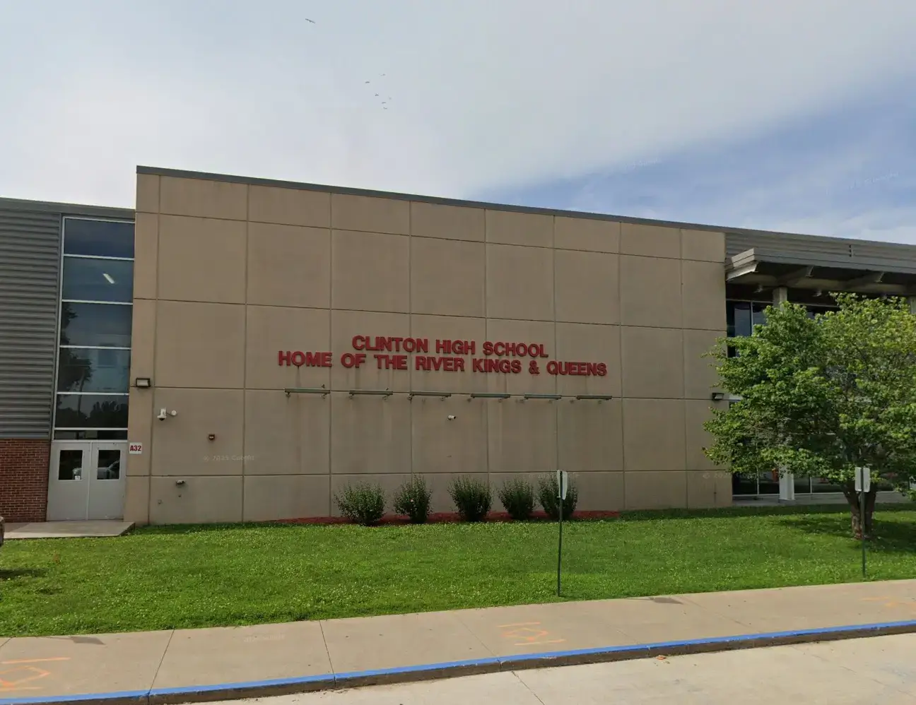Teacher fired after offering extra credit to students if they donated to fund her trip