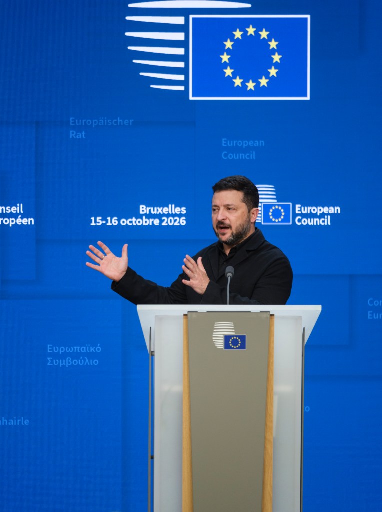 Trump defends pausing Russian sanctions, says peace deal is close — and savages Zelensky for attacking diesel refineries