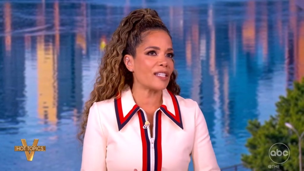 Sunny Hostin slams ‘petty’ Kelly Clarkson for throwing ‘a bit of a tantrum’ after Brooklyn store security footage leaks
