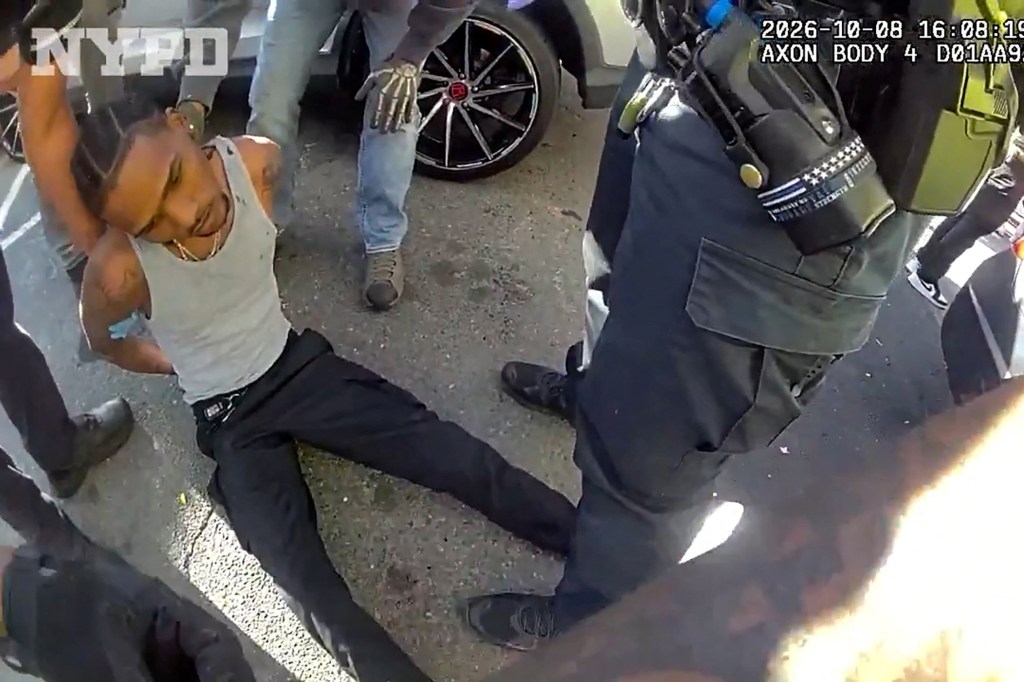 See the intense moment NYPD rushes suspected migrant gangbanger shot by ICE to hospital