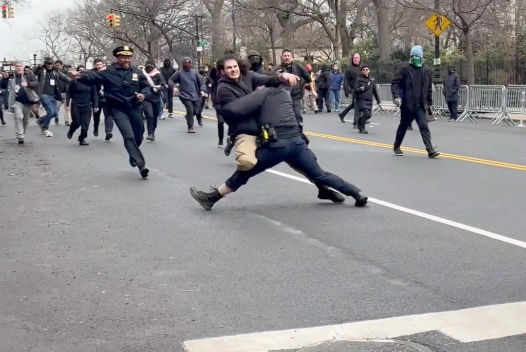 Cop who tackled Gracie Mansion ‘bomber’ among heroes honored at PBA’s ‘Finest of the Finest’