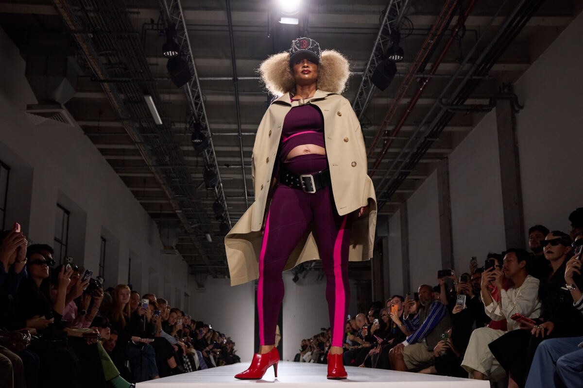 Pregnant Ciara bares growing baby bump while strutting Paris Fashion Week runway