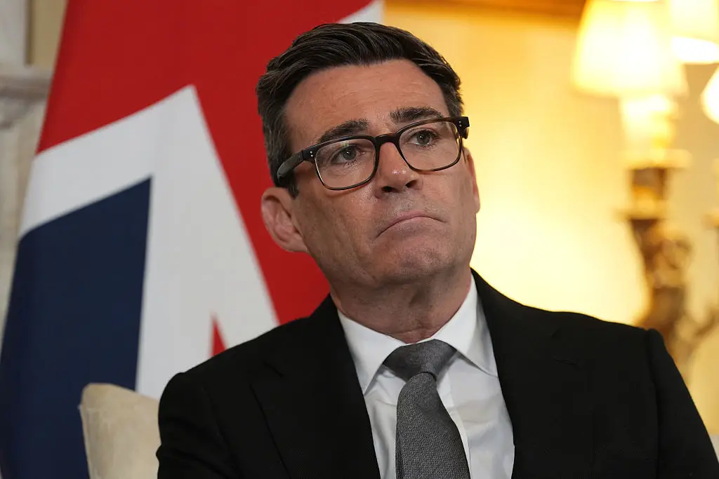 Minimum wage rise could mean nearly £1,000 extra a year for Brits