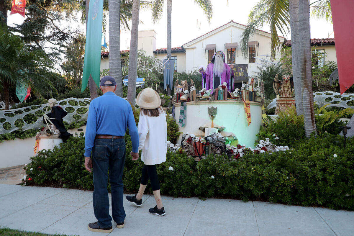 Novel way Californians are scrimping on Halloween amid cost of living crisis: ‘Hanging in there’