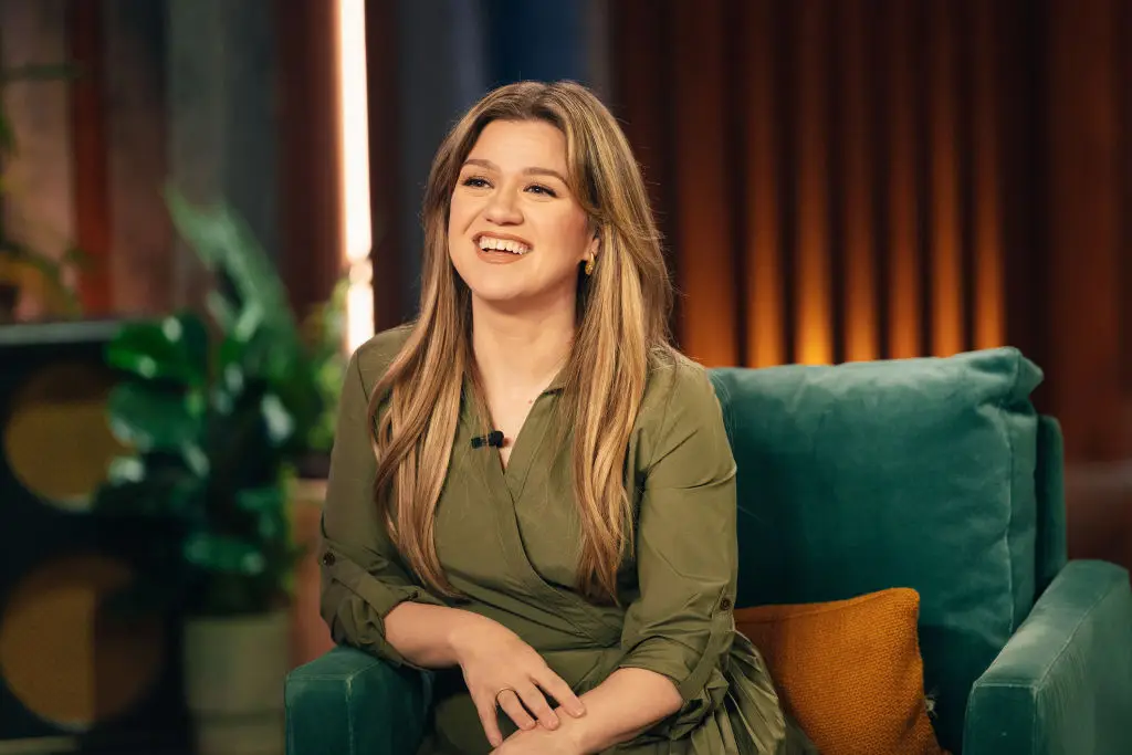 $15 million bird at the centre of Kelly Clarkson store feud 'breaks silence' with 'Karen' claim