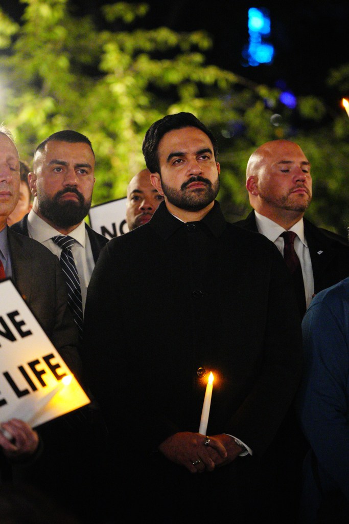Mamdani booed, berated by anti-Israel protesters waving Hamas flags at NYC Oct. 7 memorial: ‘Shame on you’