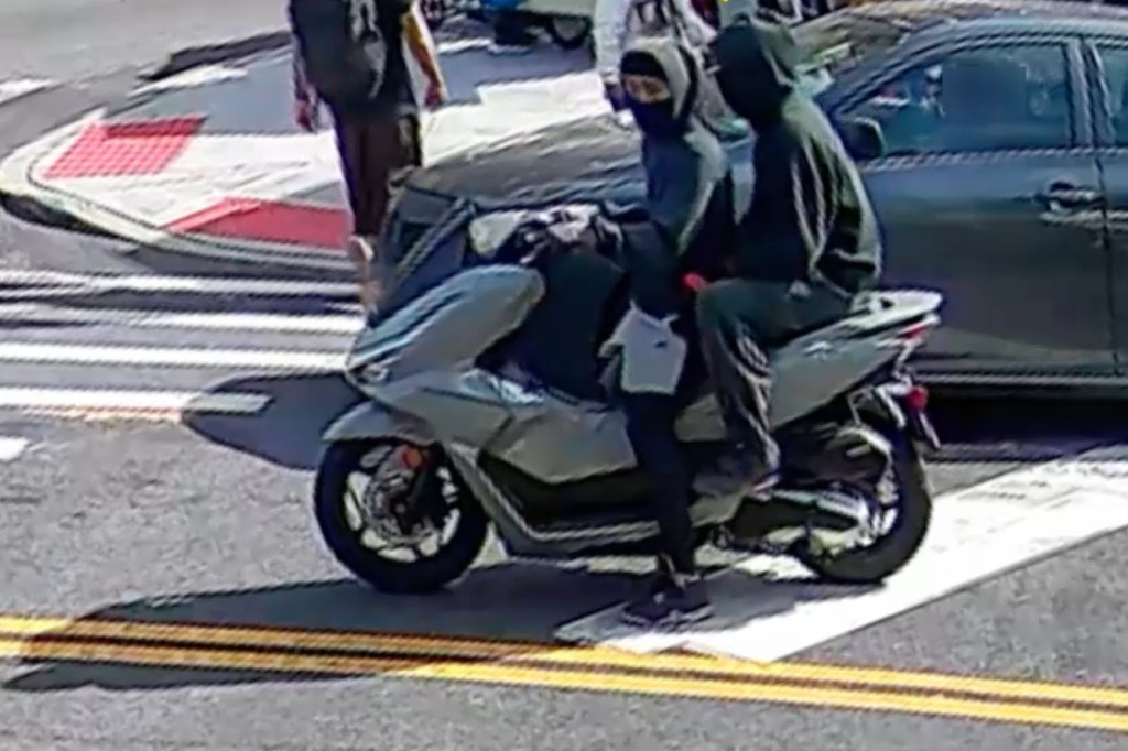 Migrant moped robbery crews in search of jewelry wreak havoc in NYC: cops