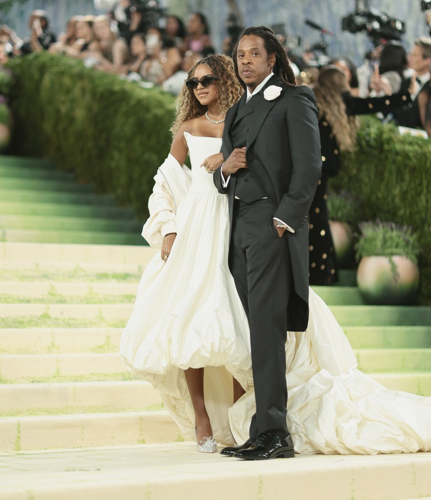 Blue Ivy joins dad Jay-Z onstage in LA in front of reunited Destiny’s Child